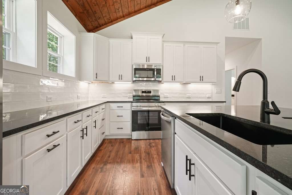 60 Dovetail Lane Talking Rock - 22