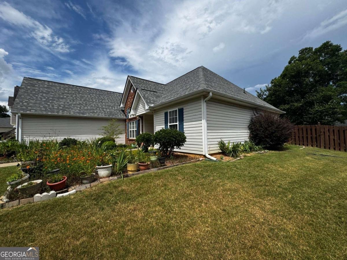 1040 Brushystone Drive Loganville - 3