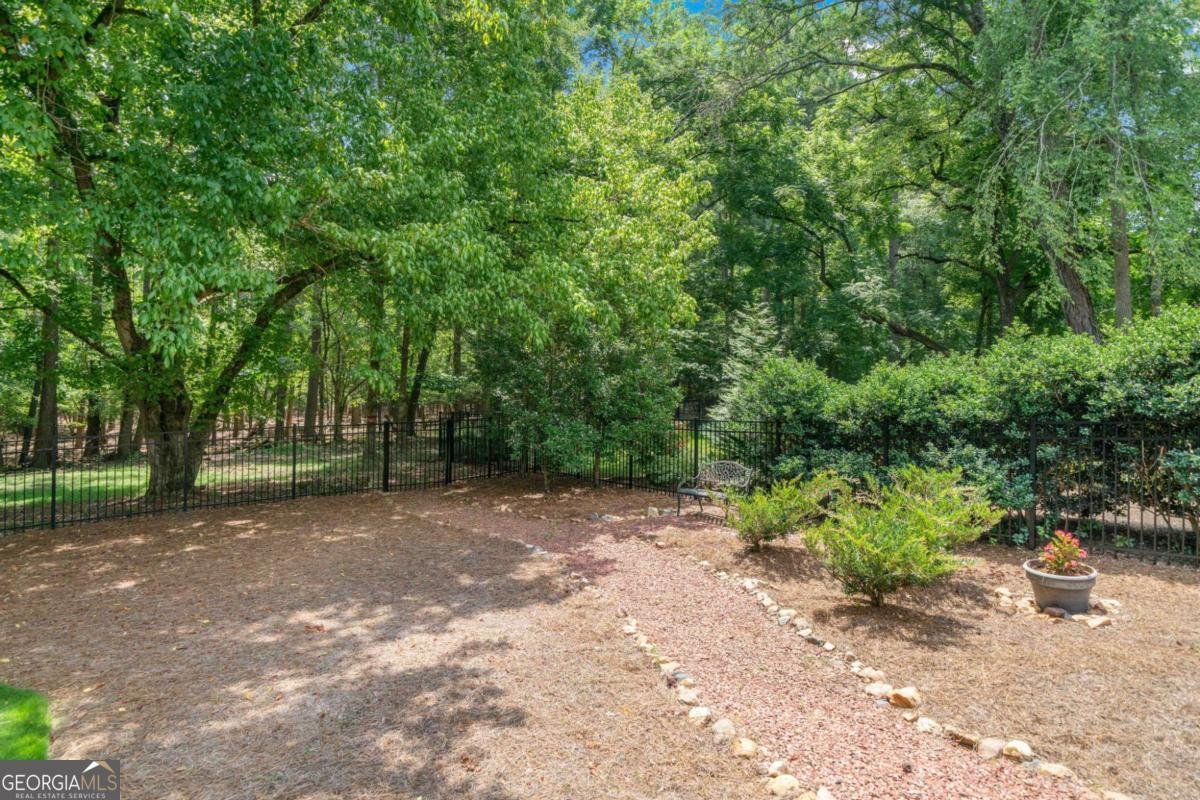 1060 FAIRWAY VALLEY Drive Woodstock - 32