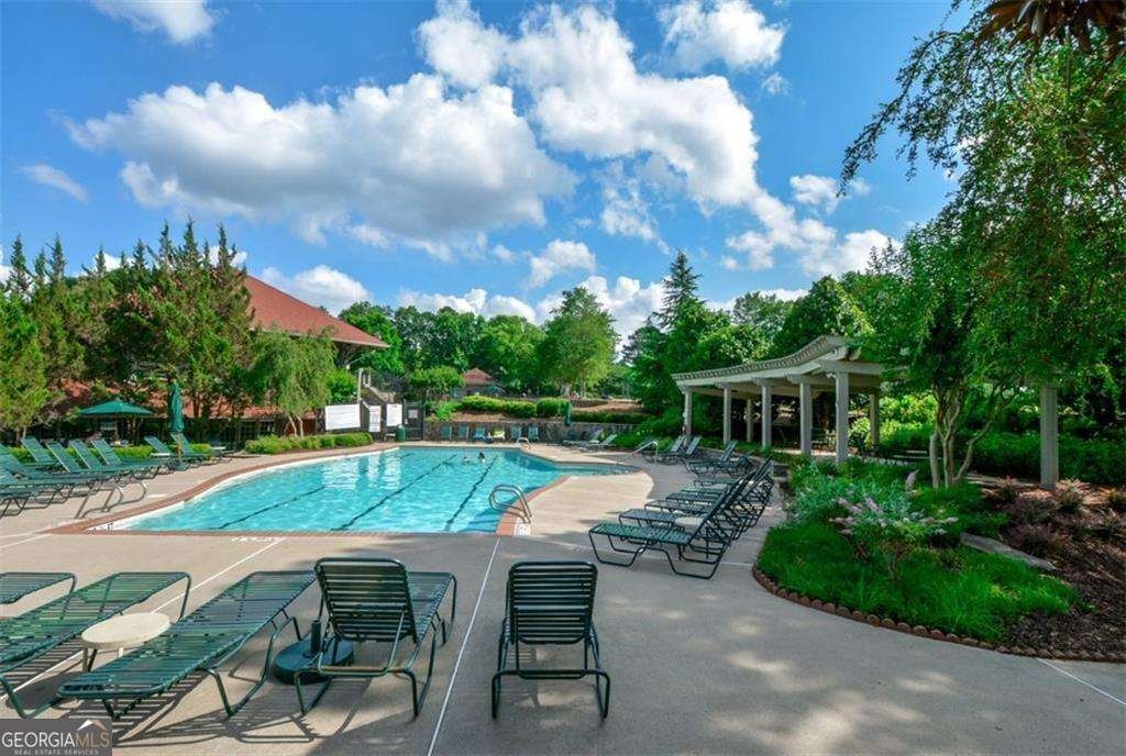 1060 FAIRWAY VALLEY Drive Woodstock - 76
