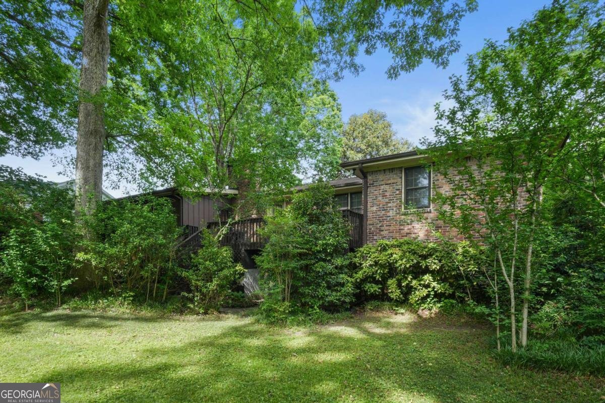 2175 Fisher Trail Atlanta - 27