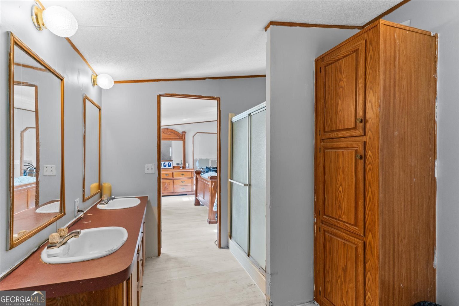 127 Applewood Lane Chatsworth - 28
