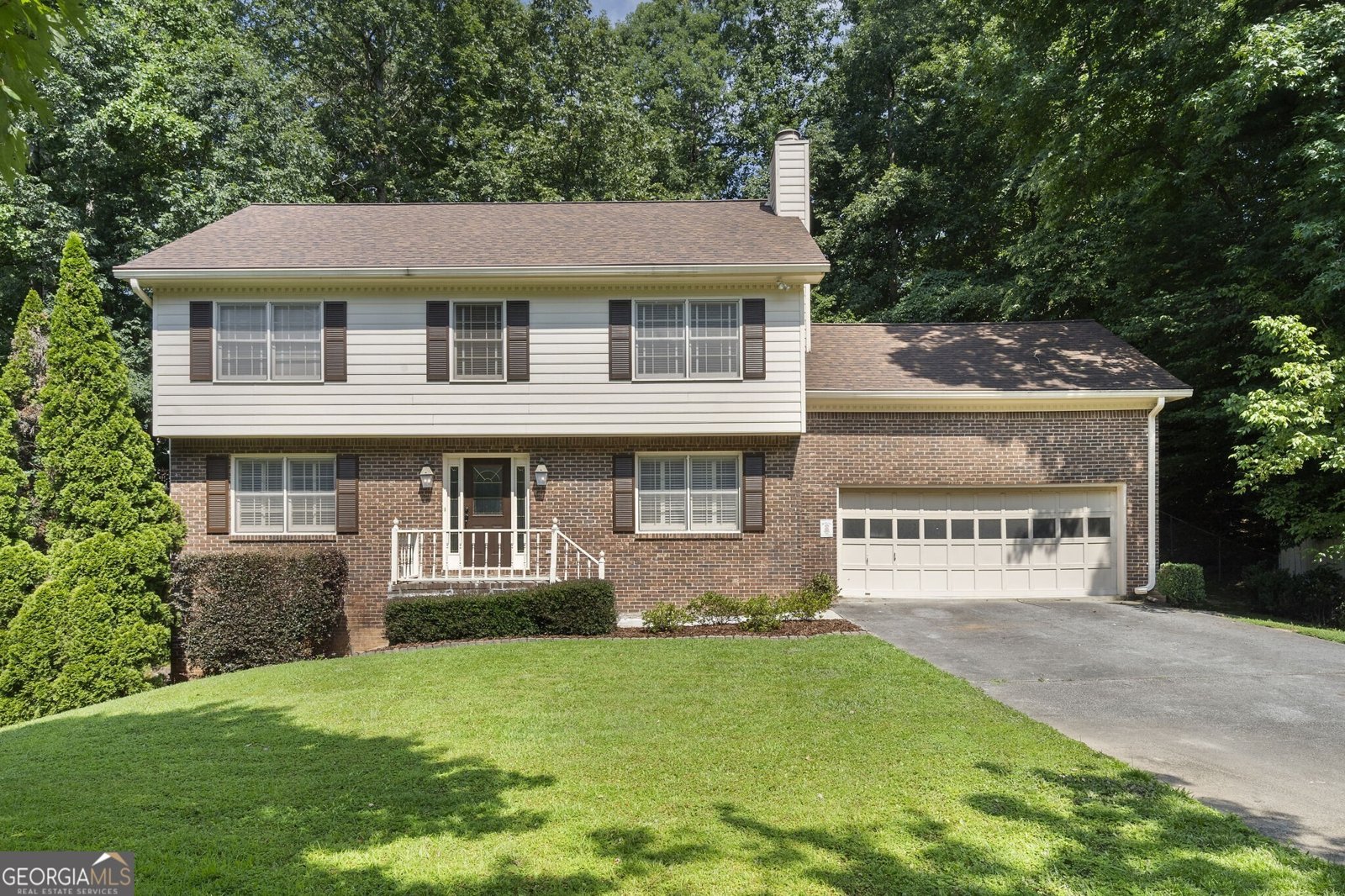 1348 Cambridge Court Brookhaven - 1