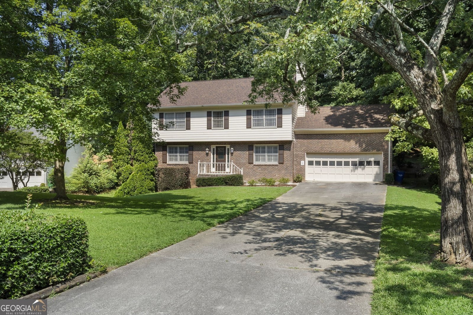 1348 Cambridge Court Brookhaven - 2