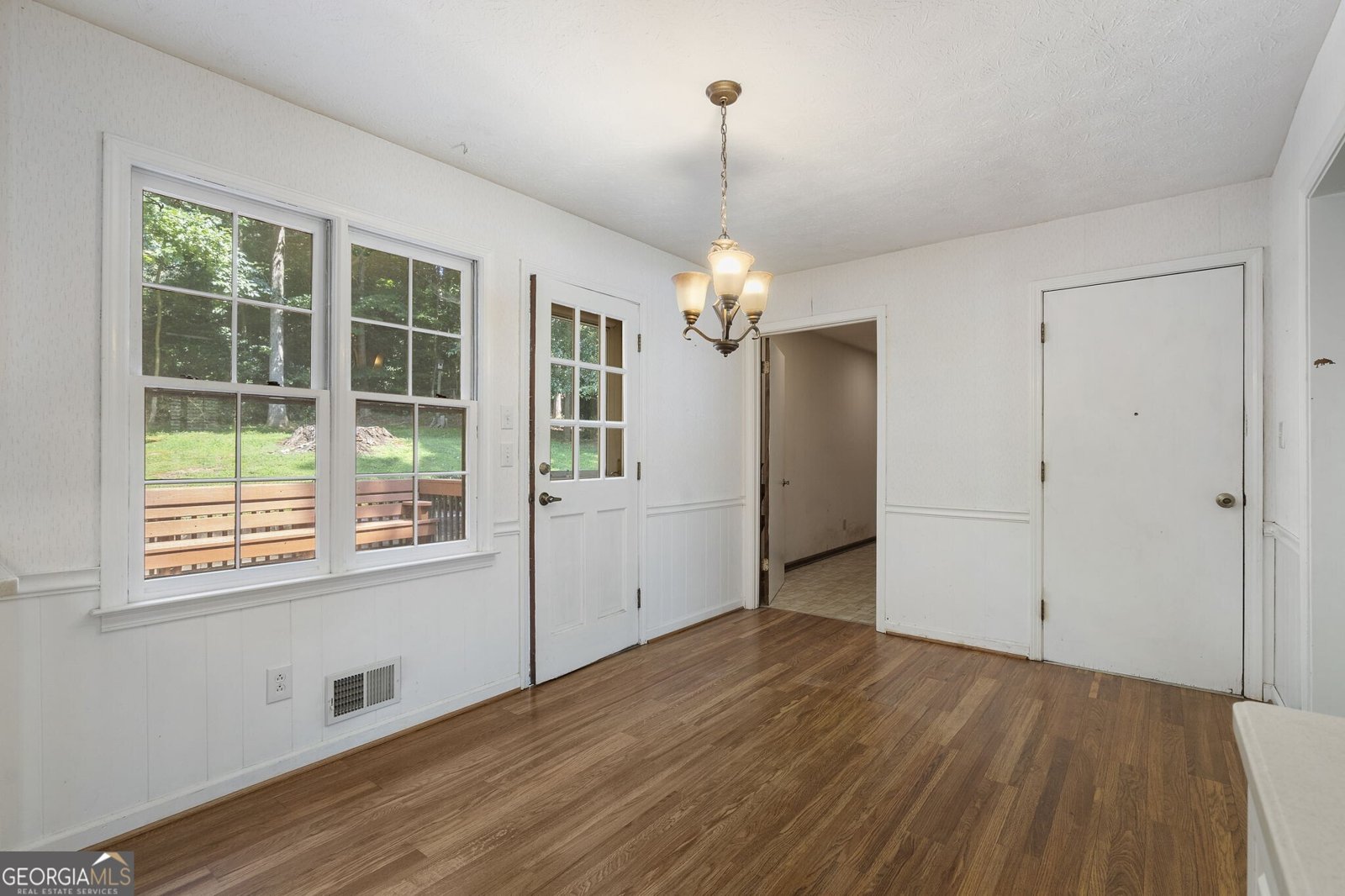 1348 Cambridge Court Brookhaven - 9