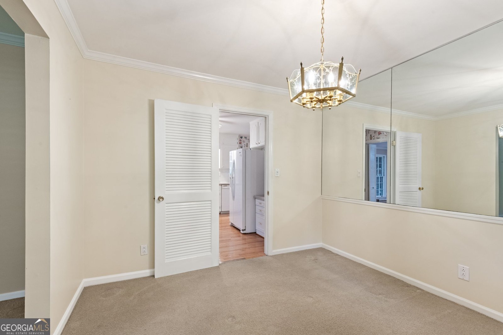 325 Knoll Woods Drive Roswell - 10