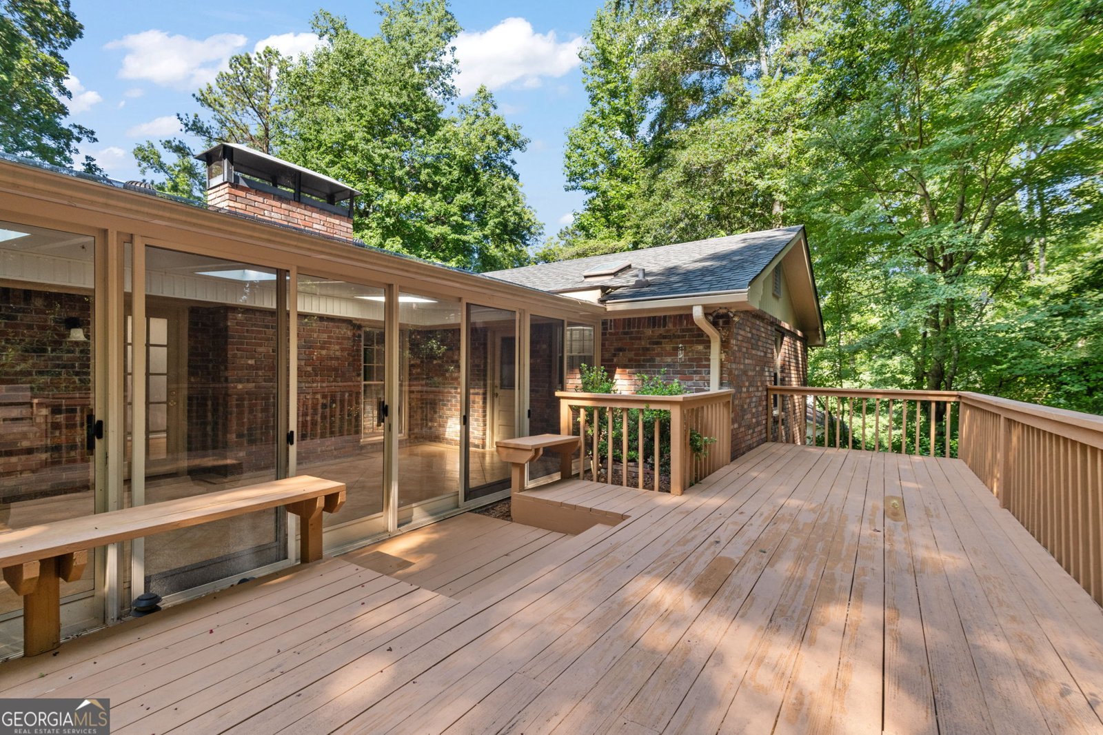 325 Knoll Woods Drive Roswell - 28