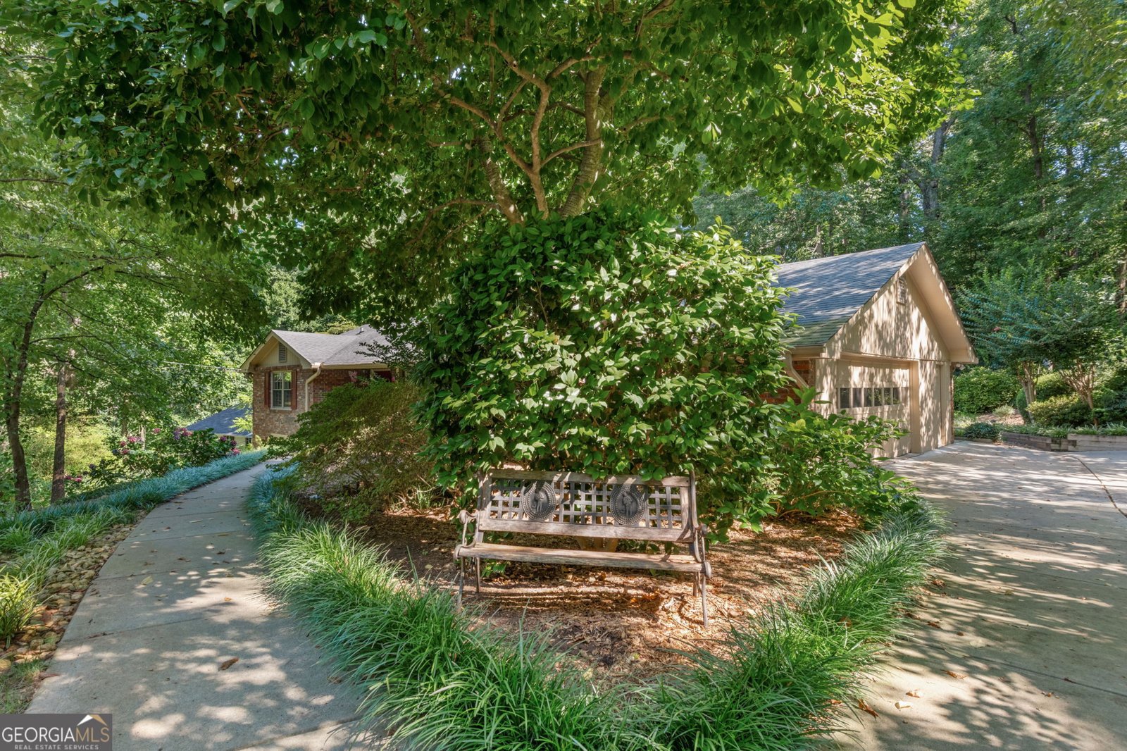 325 Knoll Woods Drive Roswell - 4
