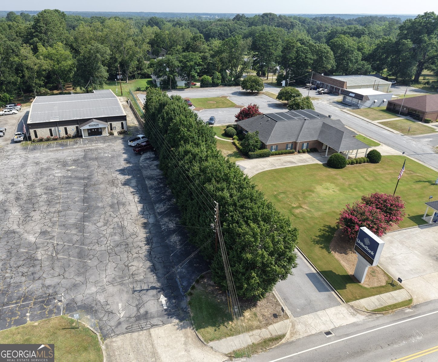 18046 Main Street Woodbury - 20