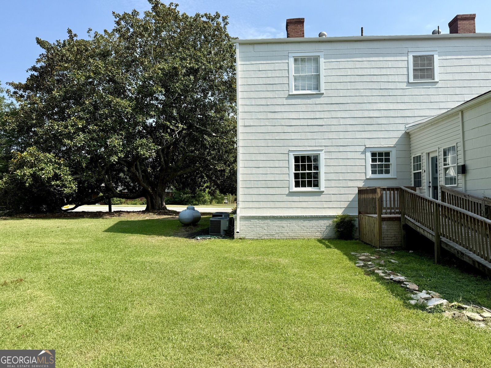 18046 Main Street Woodbury - 3