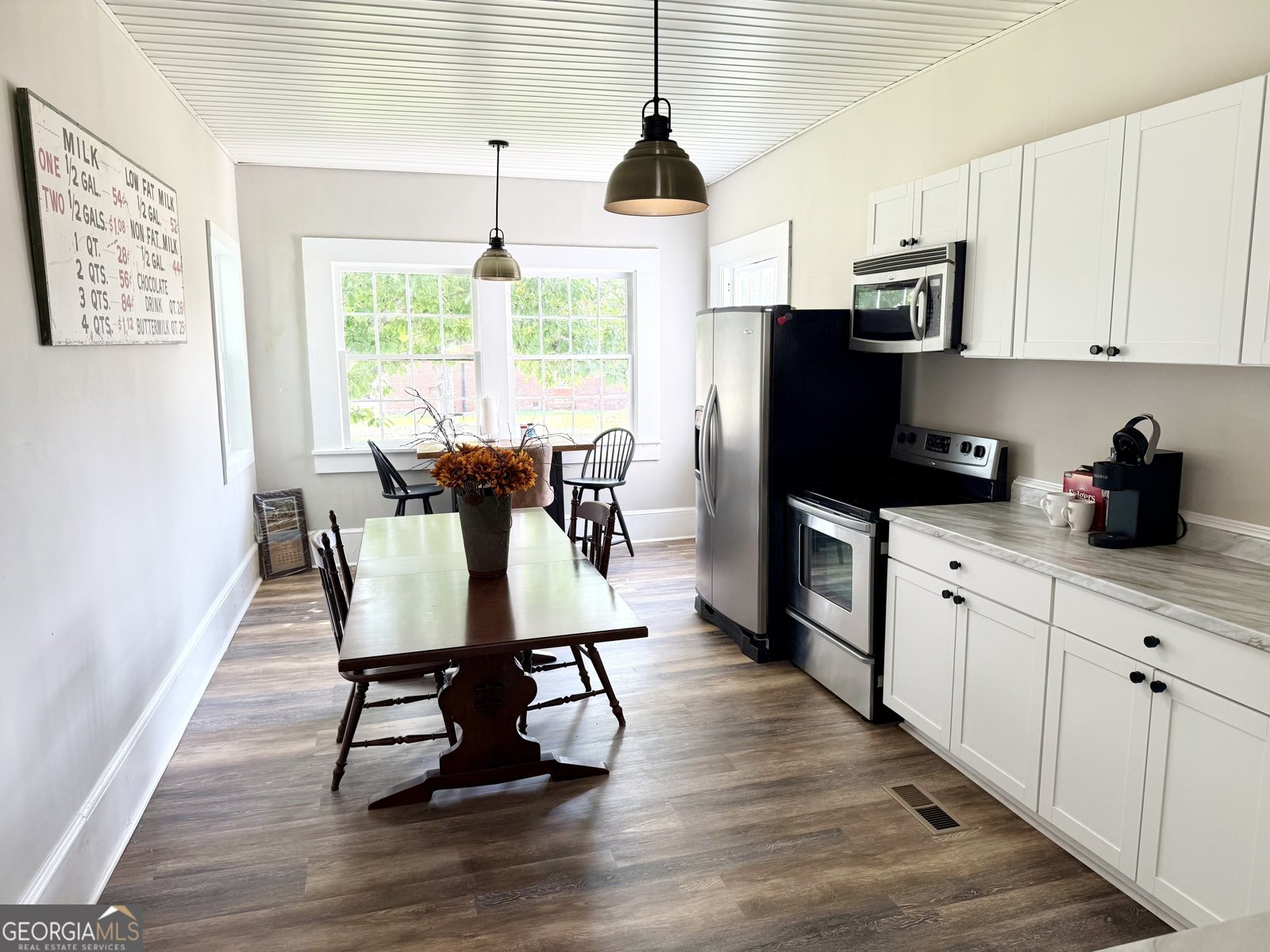 18046 Main Street Woodbury - 4