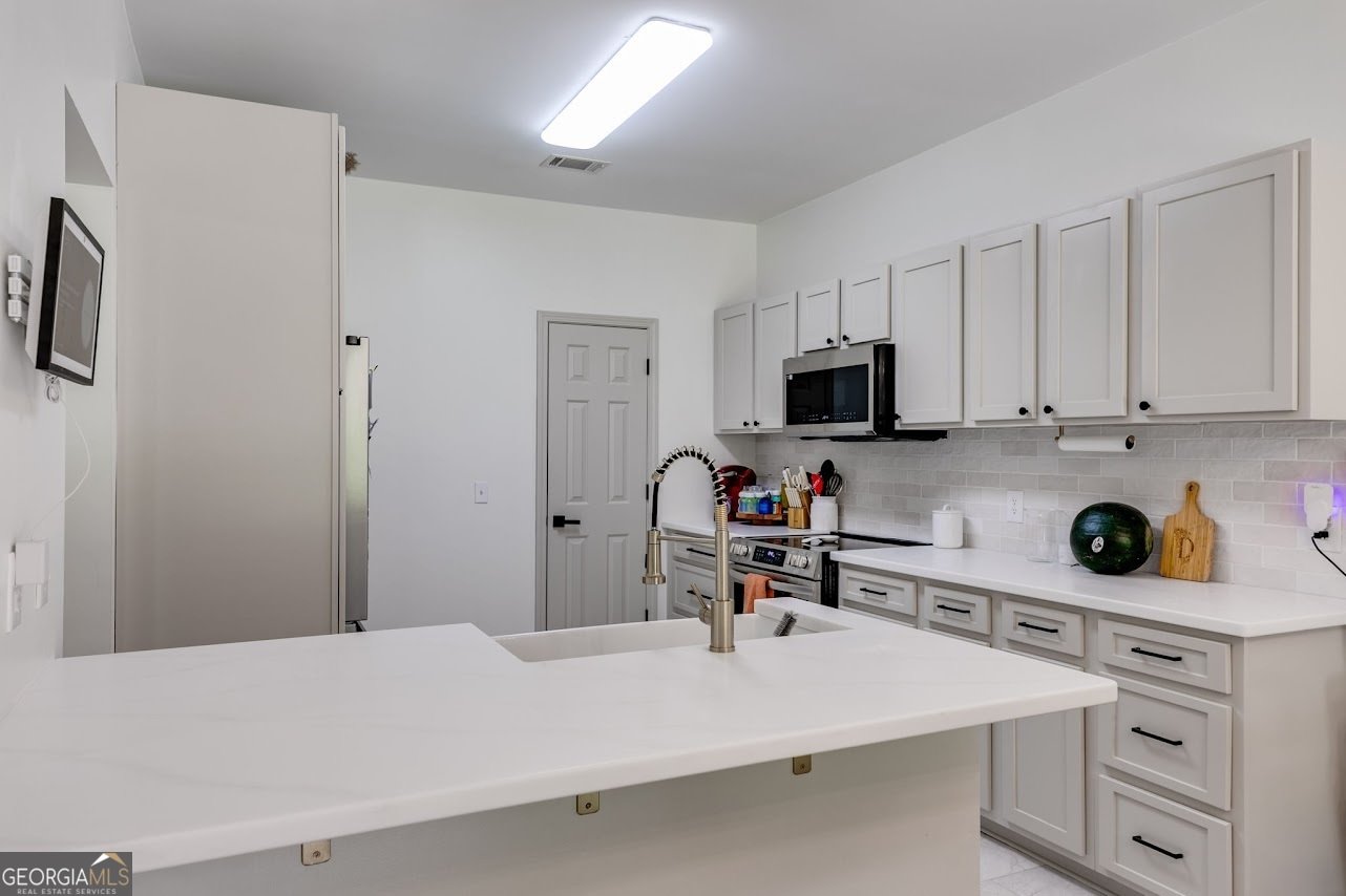 25 Chemin Place Sharpsburg - 6