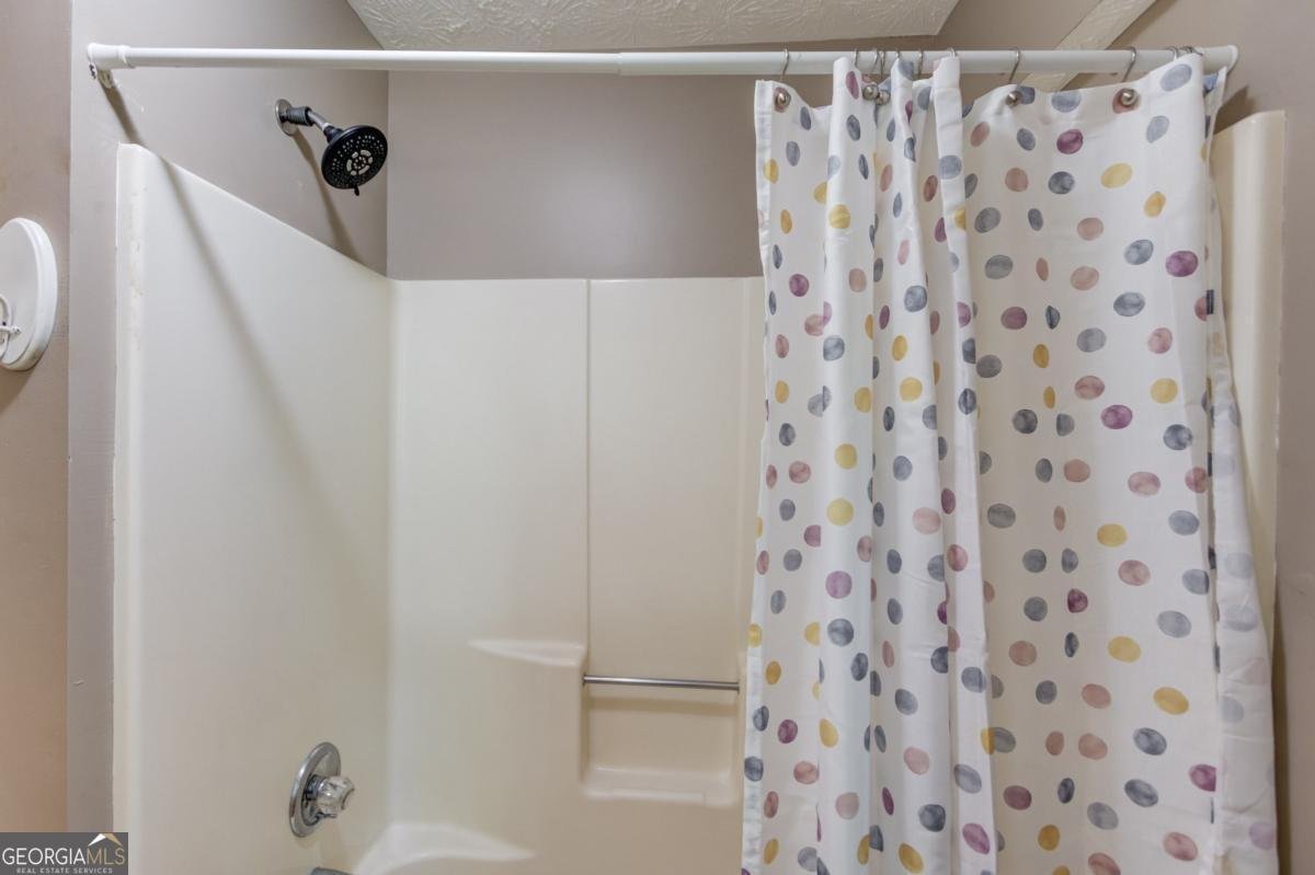 282 Clover Drive Auburn - 33