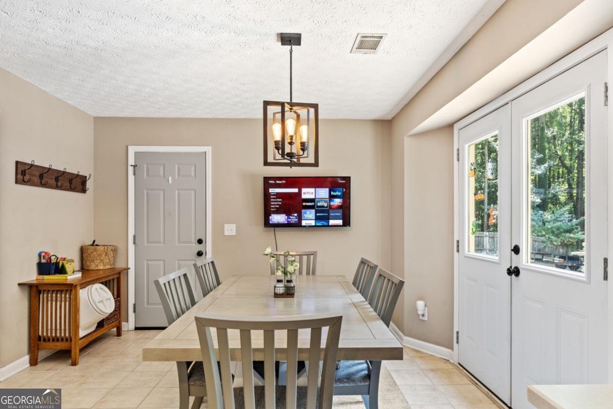 517 Chase Court Loganville - 9