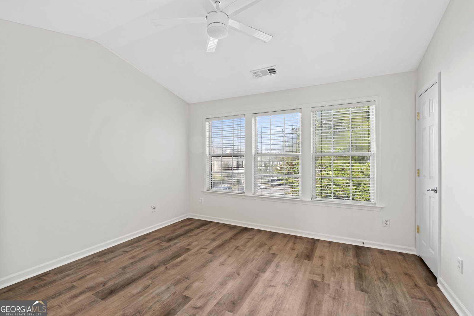 311 Devonshire Drive Alpharetta - 16