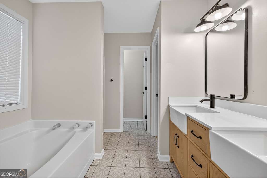 1750 Hampton Walk Drive Hoschton - 29