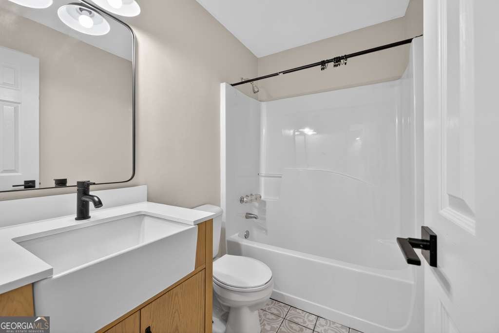 1750 Hampton Walk Drive Hoschton - 38