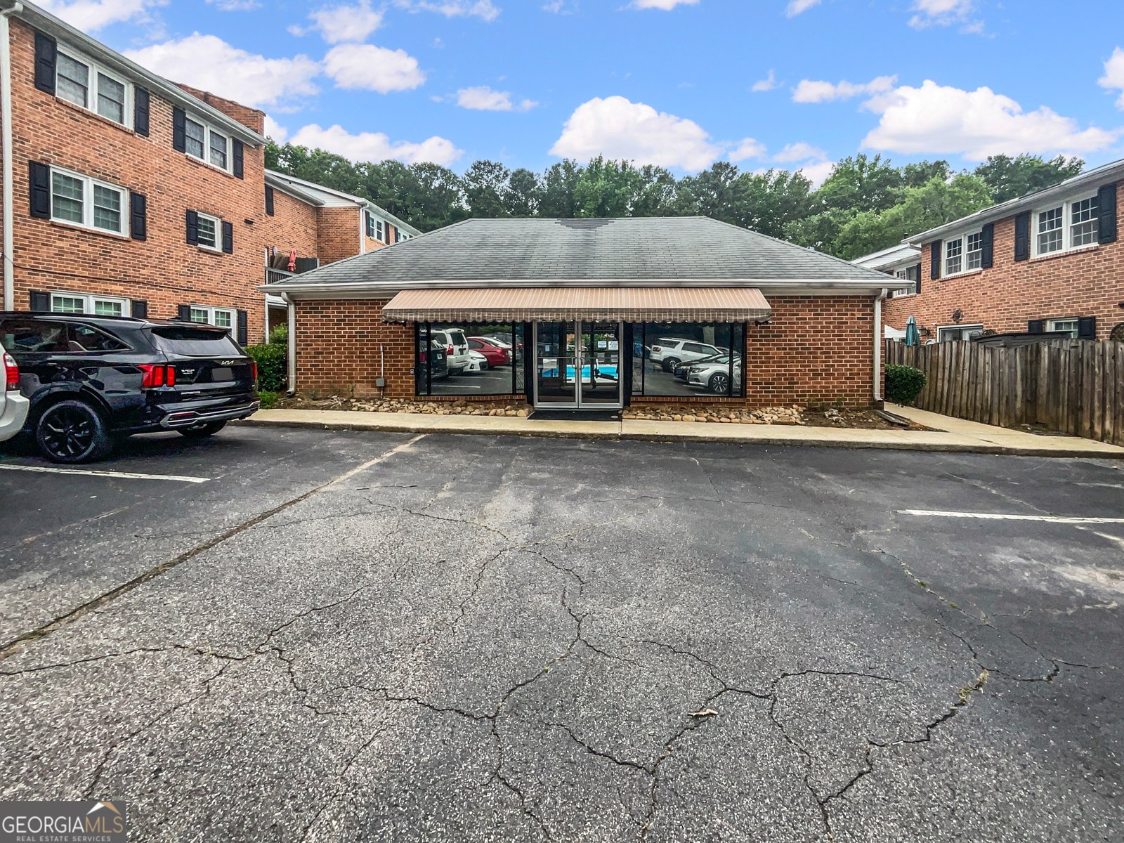 6520 Roswell Road Atlanta - 29