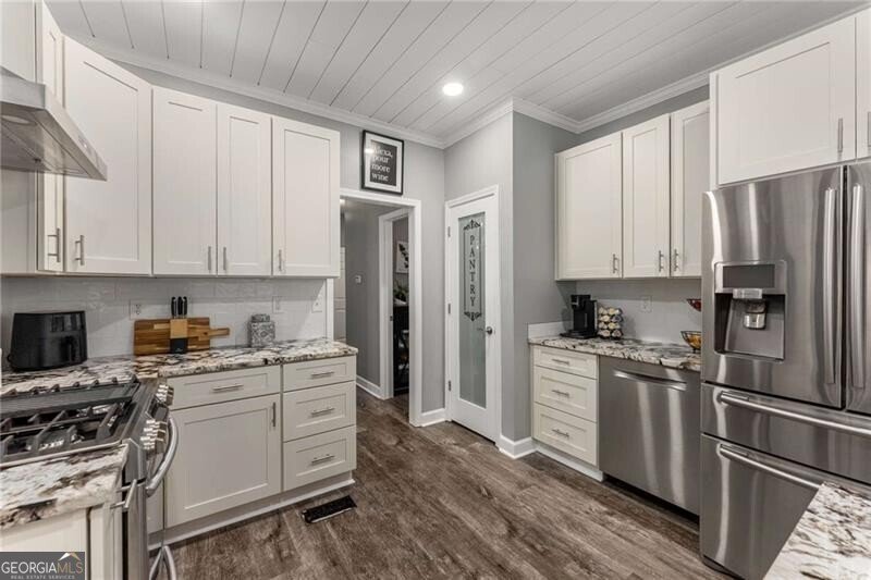203 Powers Court Woodstock - 7