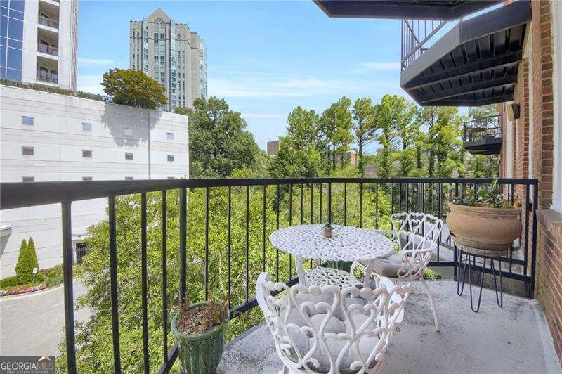 2840 Peachtree Road Atlanta - 4