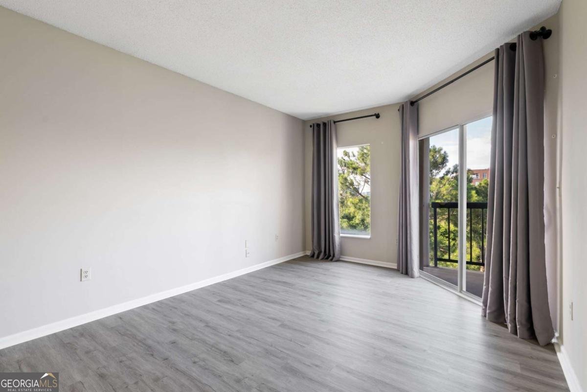 1 Biscayne Drive Atlanta - 22