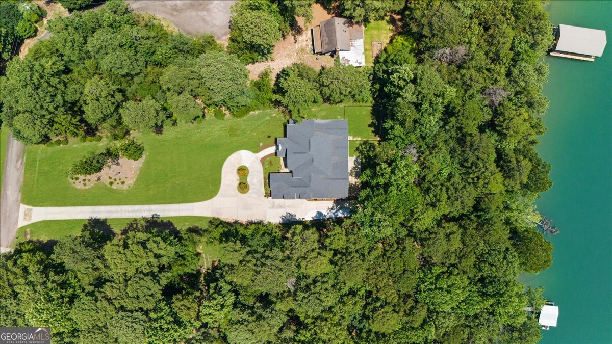 6806 Misty Cove Ln Flowery Branch - 29