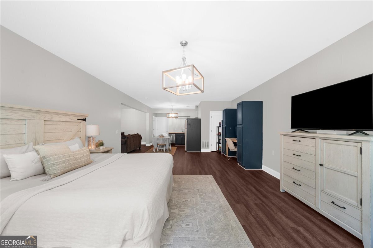 6806 Misty Cove Ln Flowery Branch - 6