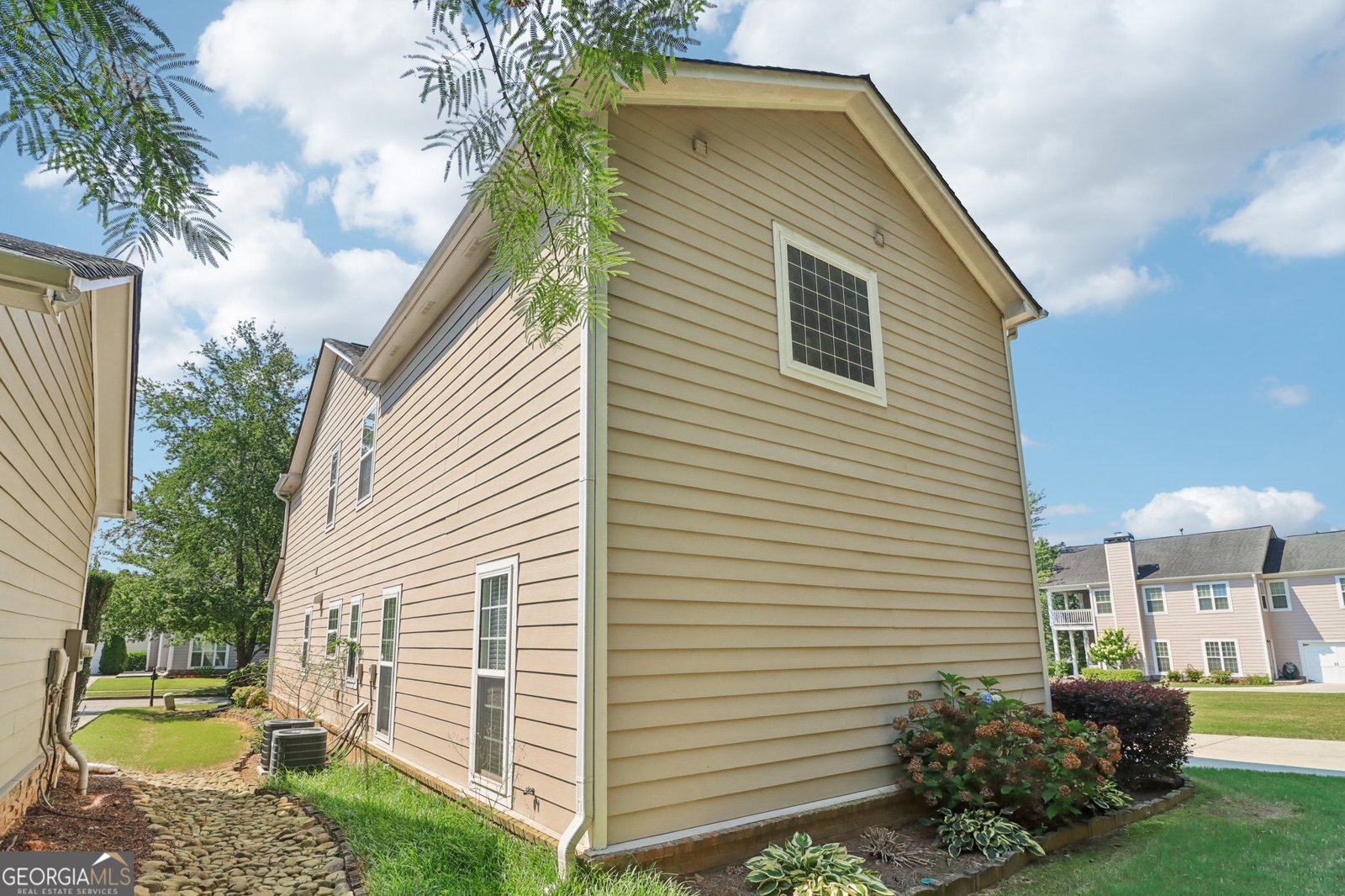 1009 Lake Pointe Court Suwanee - 17