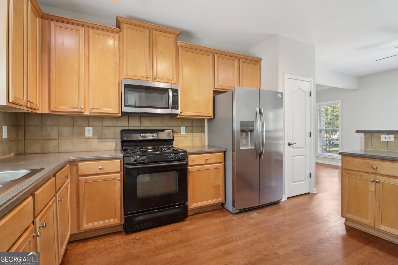 1009 Lake Pointe Court Suwanee - 3