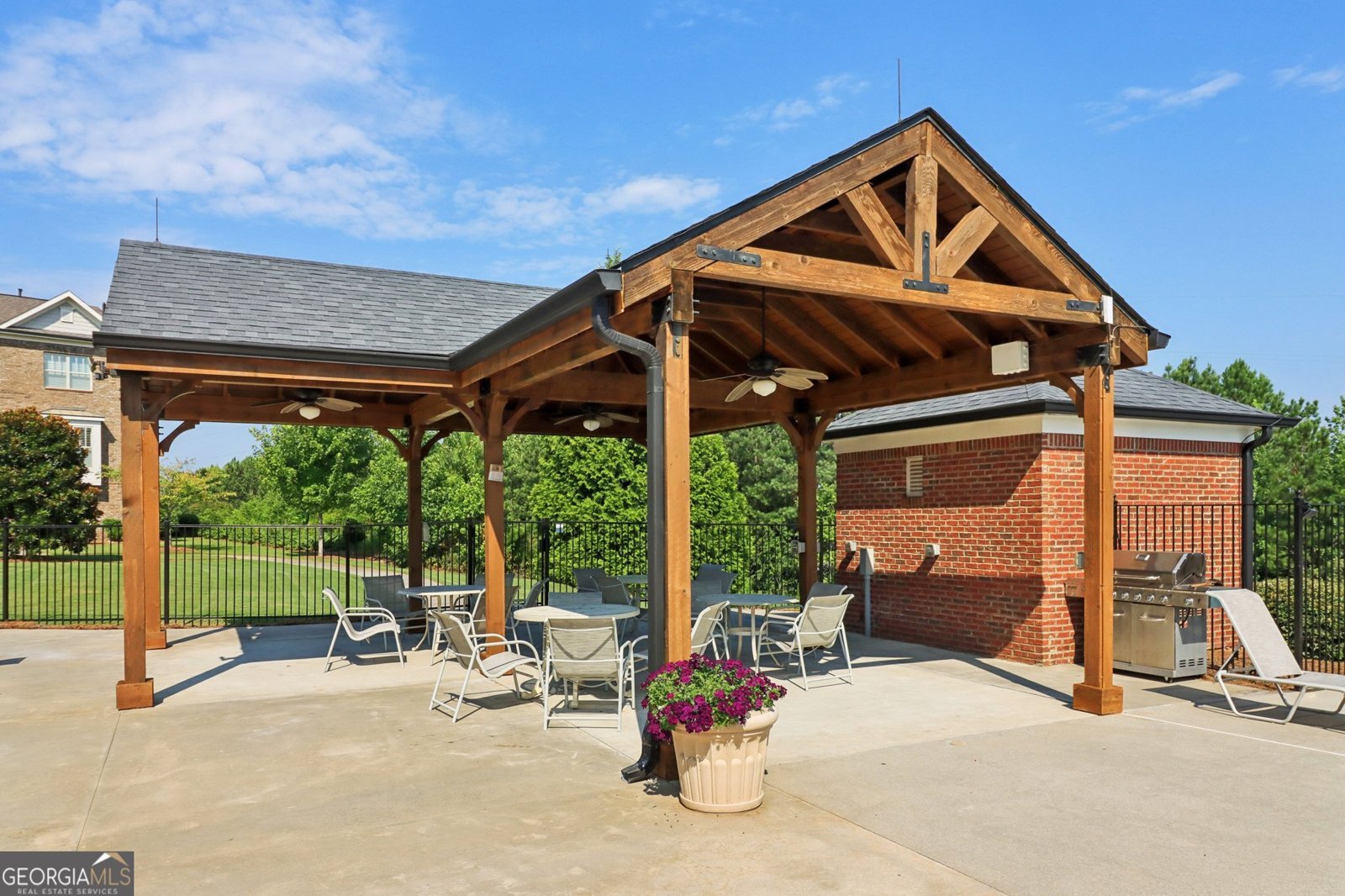 1009 Lake Pointe Court Suwanee - 32