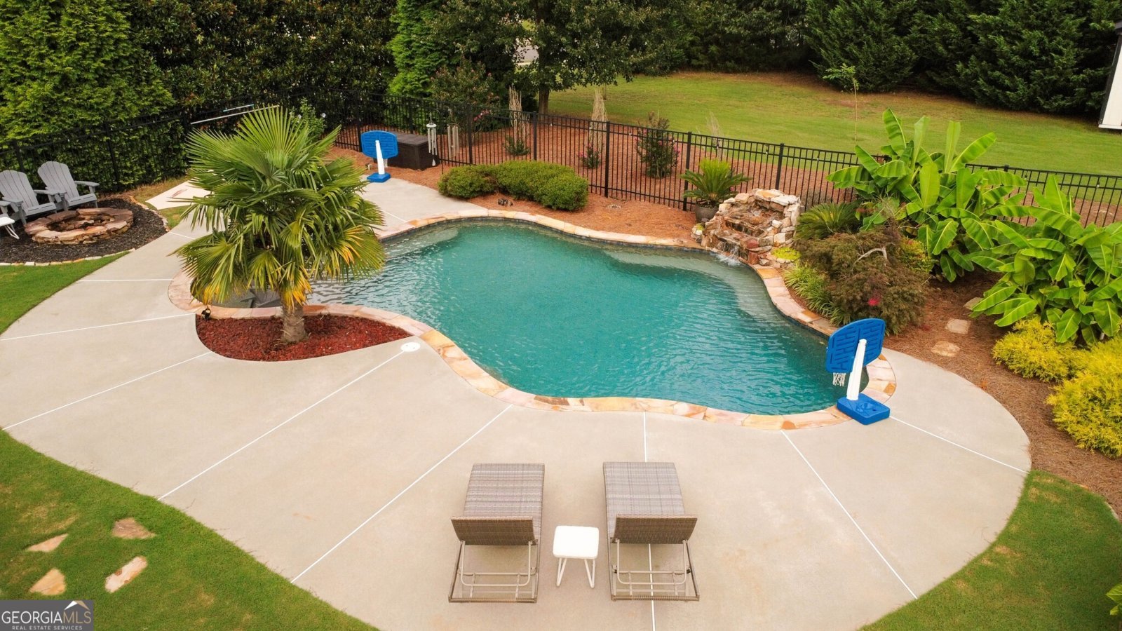 1006 Silver Thorne Drive Loganville - 37