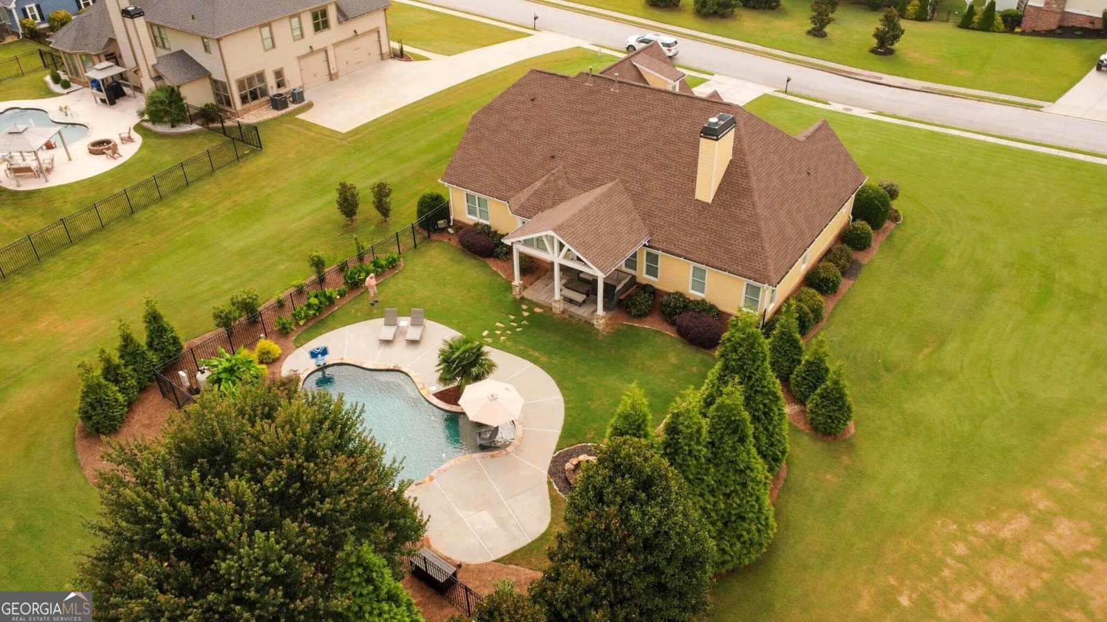 1006 Silver Thorne Drive Loganville - 40