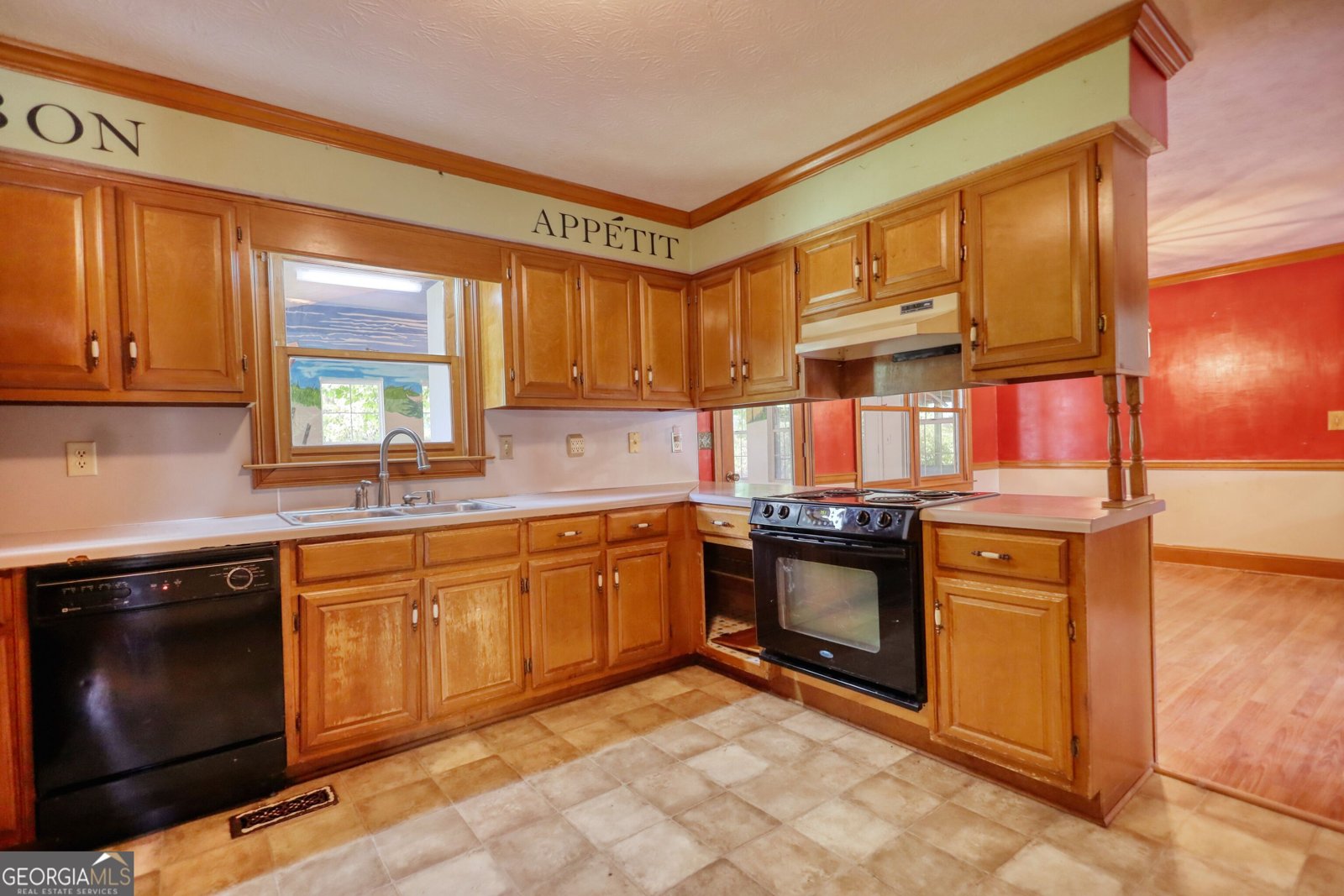 3501 Camelot Way Loganville - 27