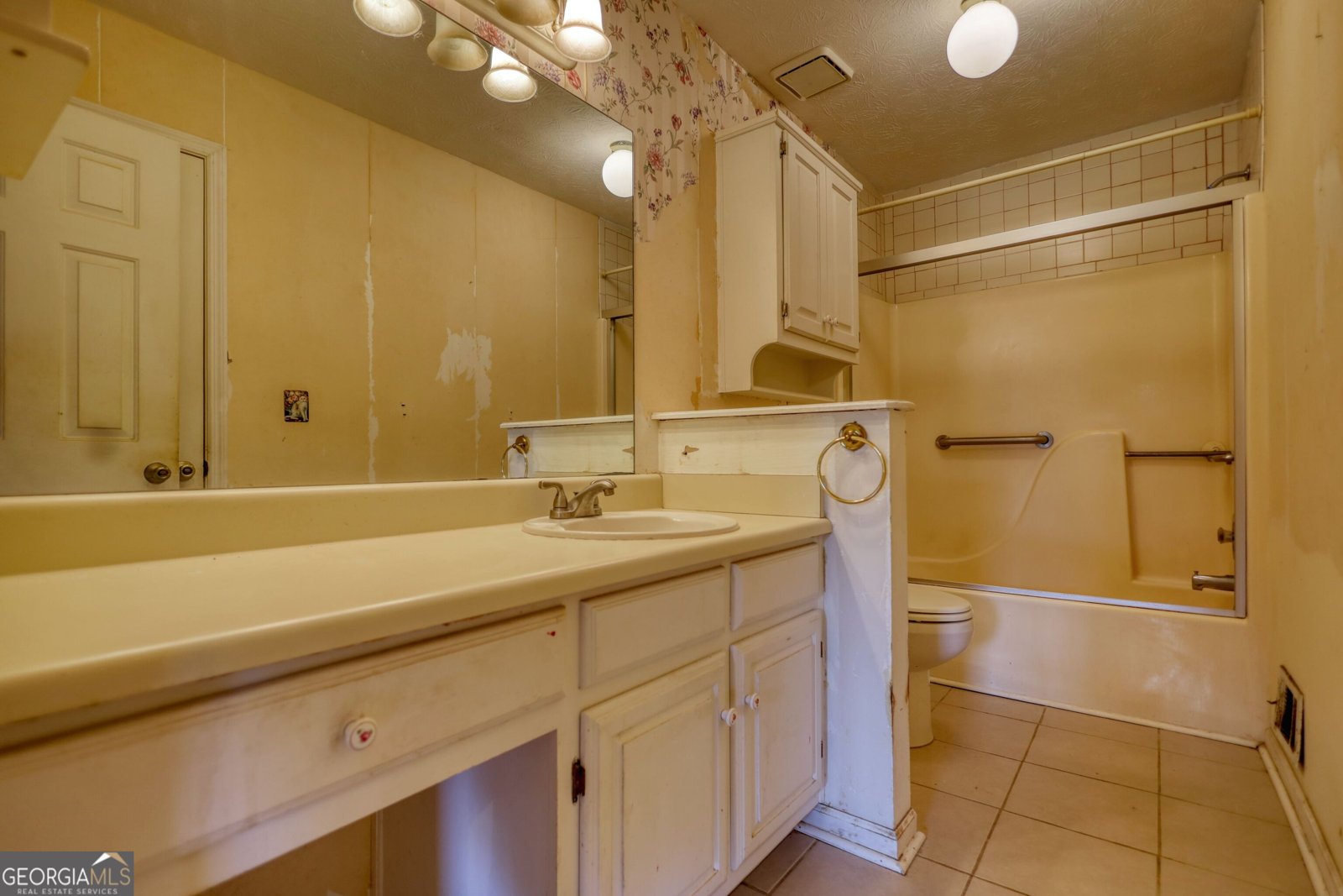 3501 Camelot Way Loganville - 35