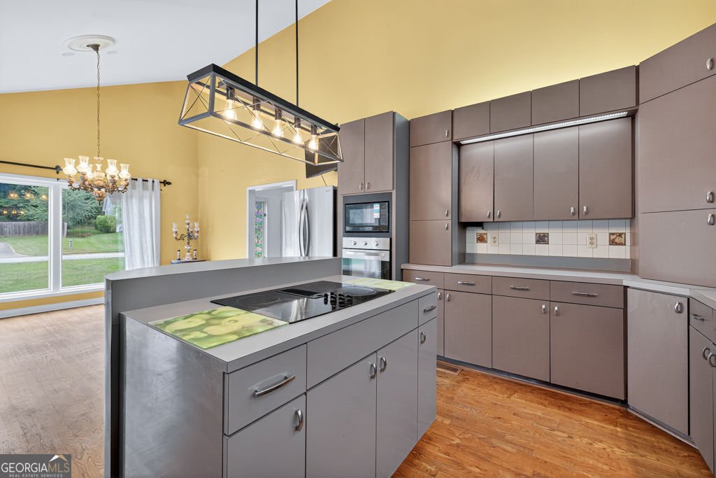 415 Spruce Lane Lane Monroe - 12