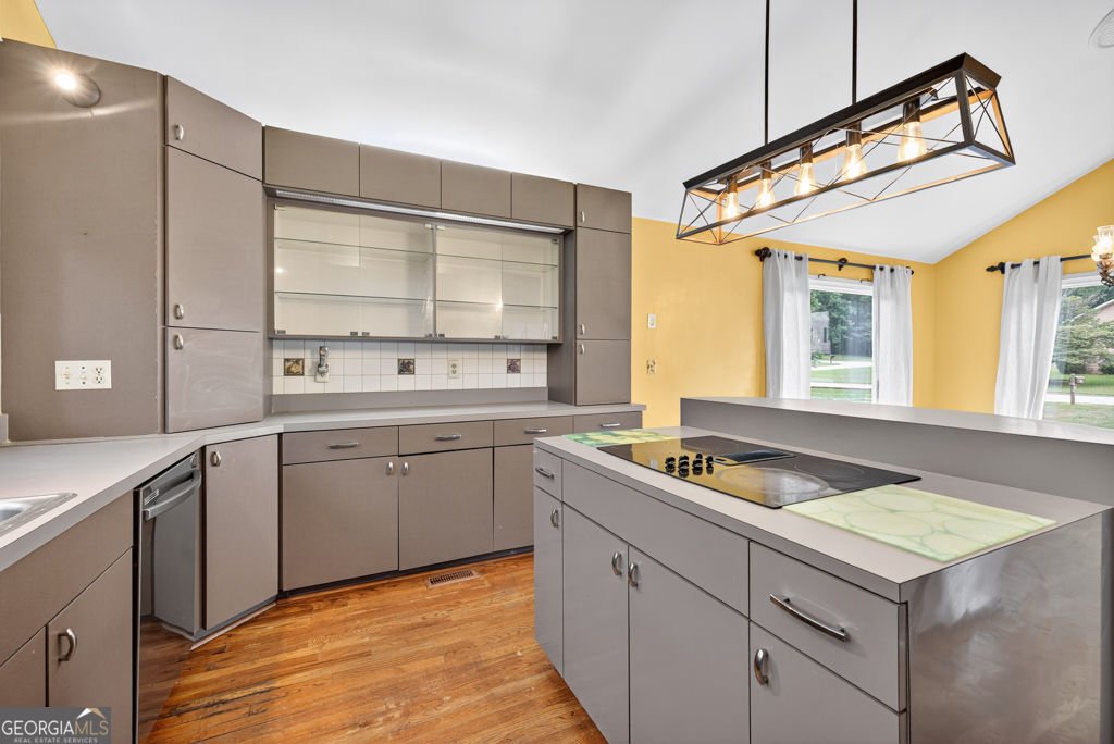 415 Spruce Lane Lane Monroe - 14
