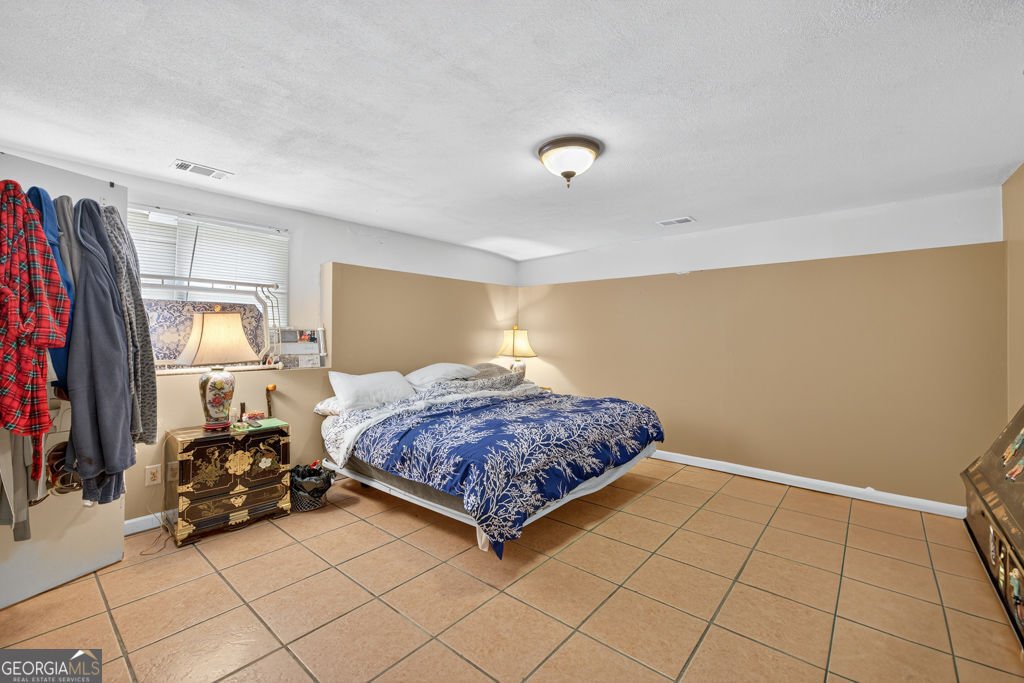 415 Spruce Lane Lane Monroe - 35