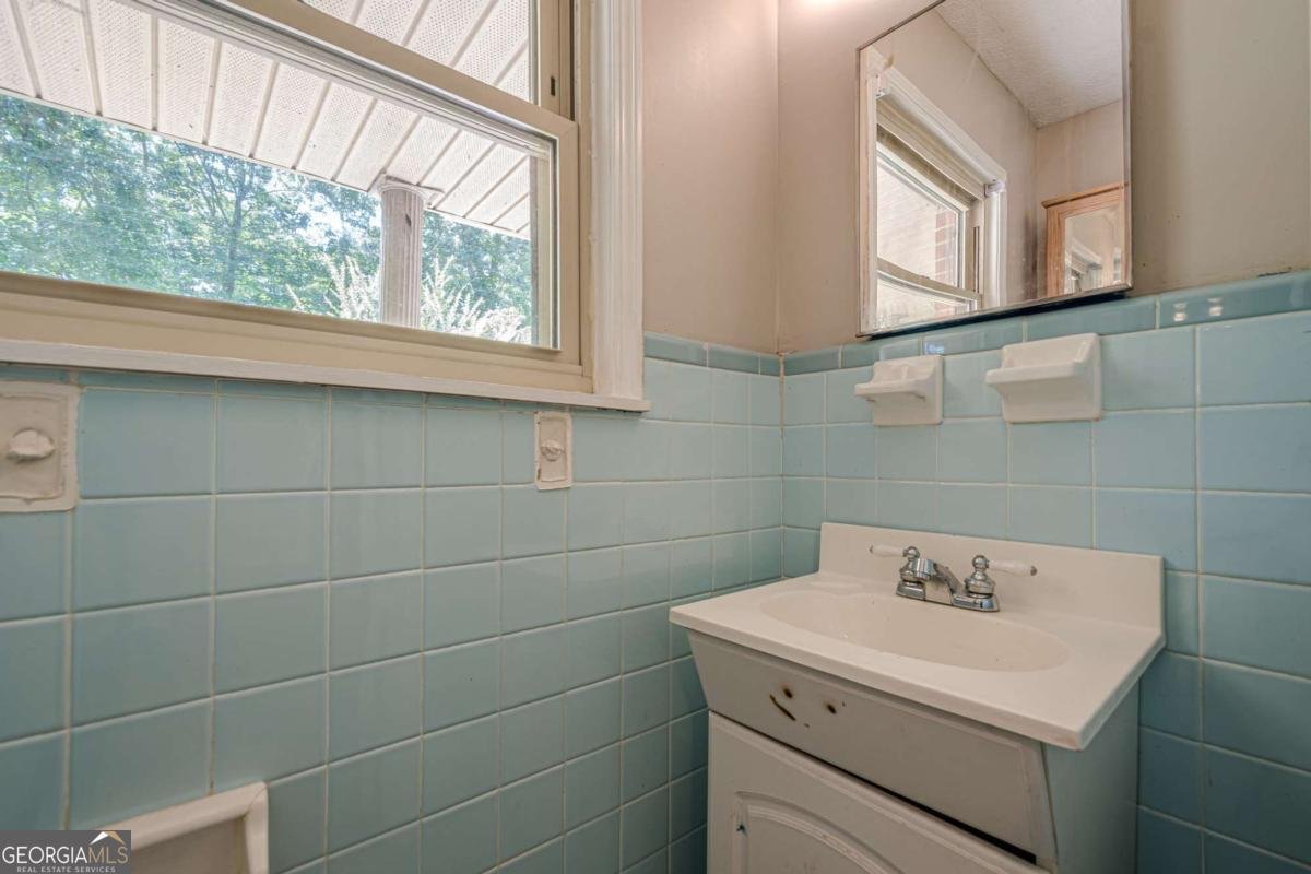 151 Ridgeway Road Canton - 47