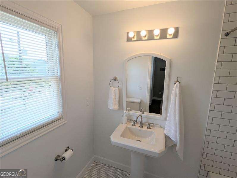 1111 Avondale Avenue Atlanta - 40