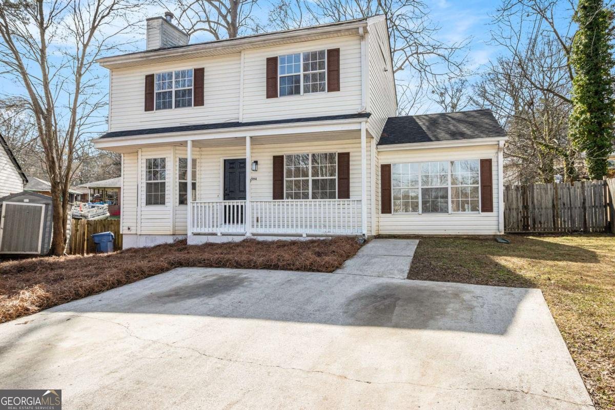 594 Waynes Court Atlanta - 1