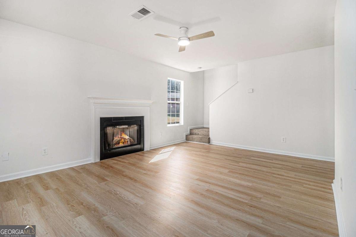 594 Waynes Court Atlanta - 16