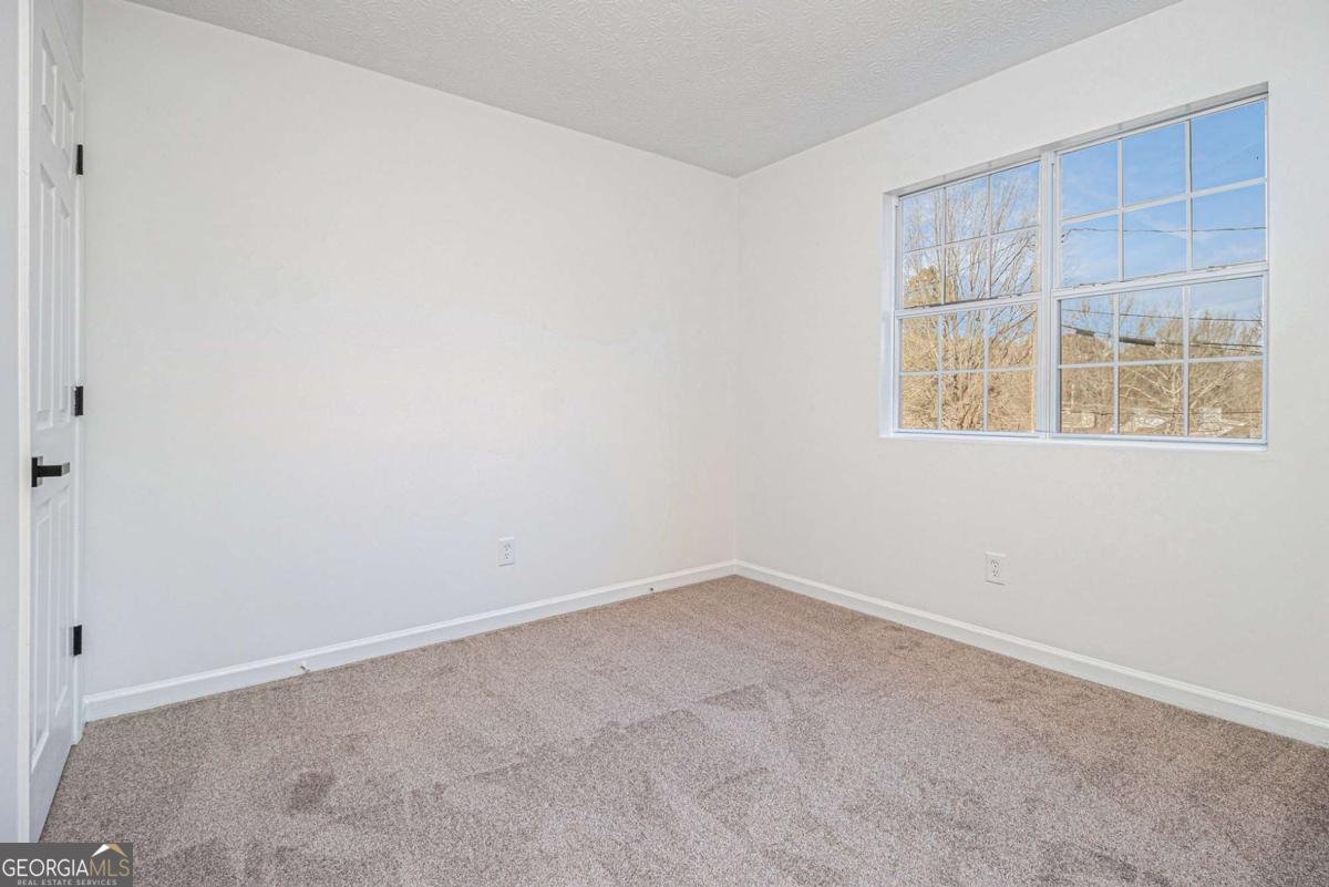 594 Waynes Court Atlanta - 6