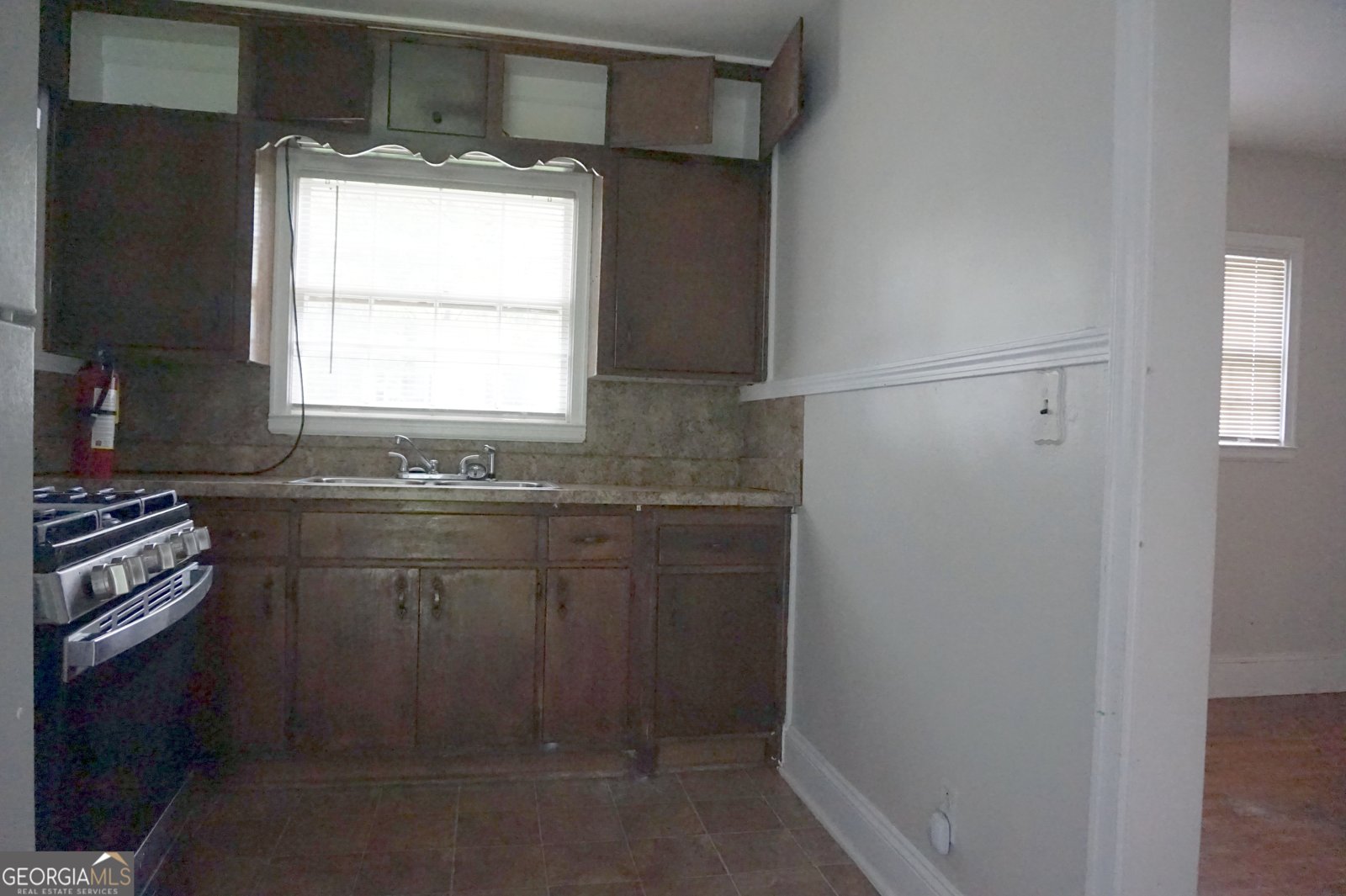1472 Elizabeth Lane East Point - 16