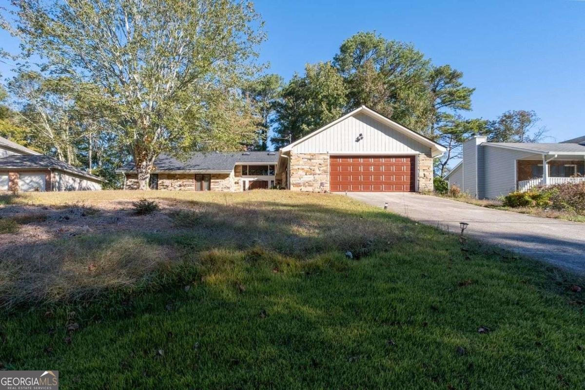 5934 DESHON Court Lithonia - 1
