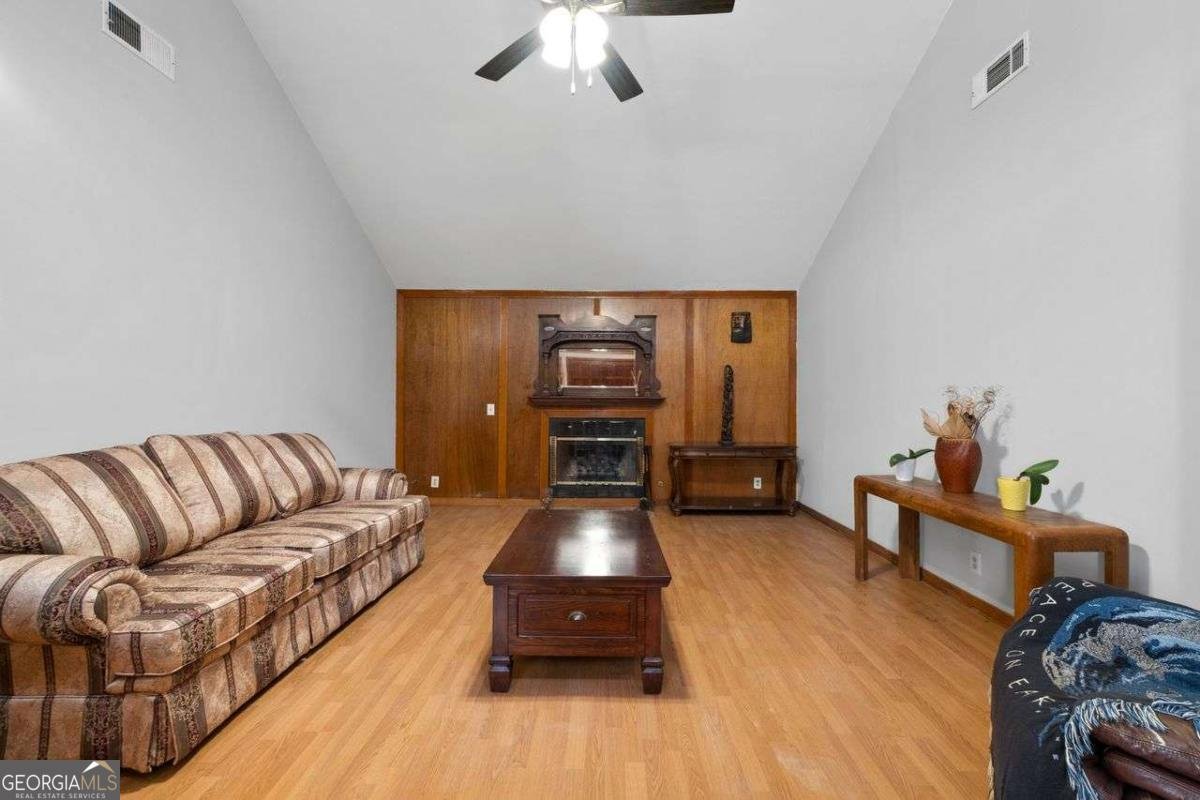 5934 DESHON Court Lithonia - 4
