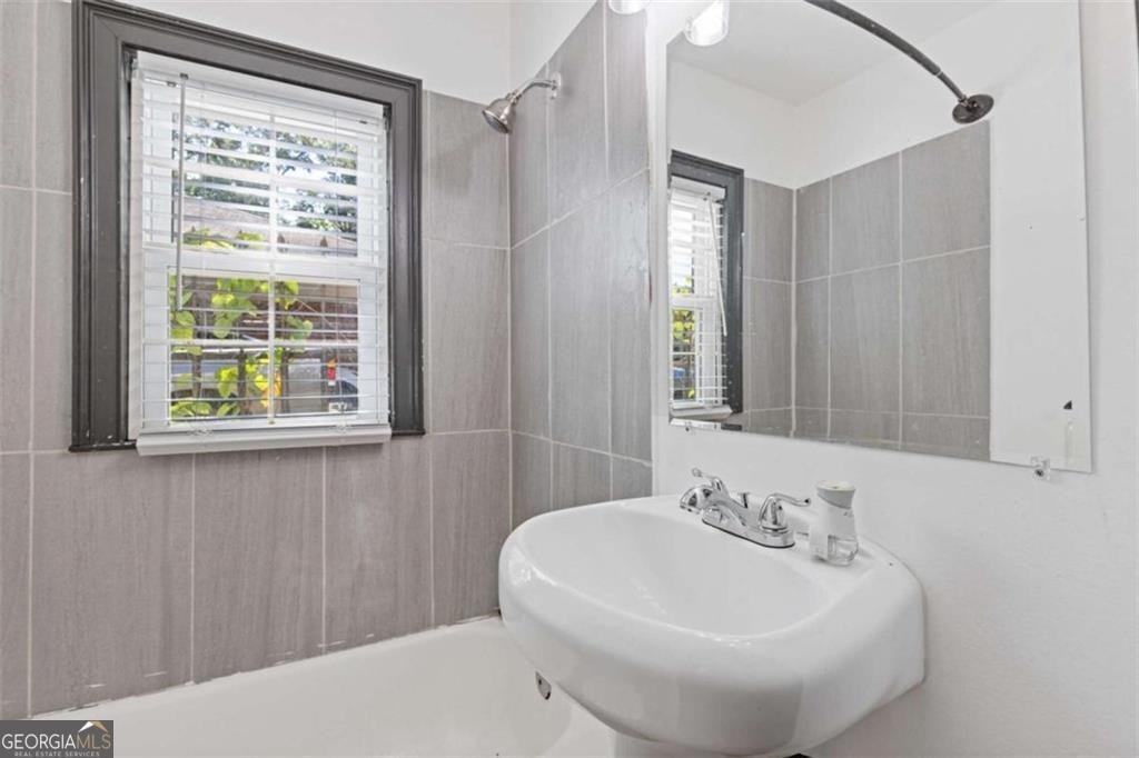 2776 Grand Avenue Atlanta - 22