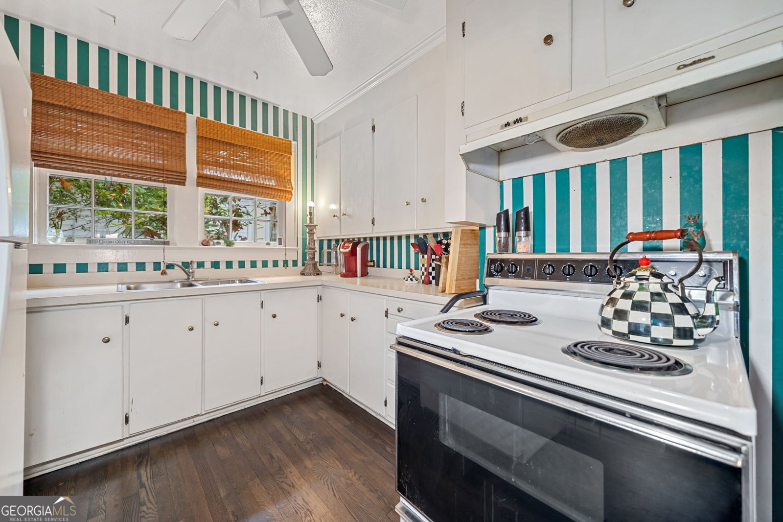 1047 LANIER Avenue Gainesville - 28