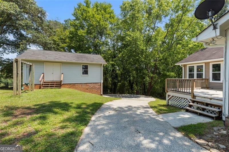 11952 CHEROKEE Drive Ball Ground - 12