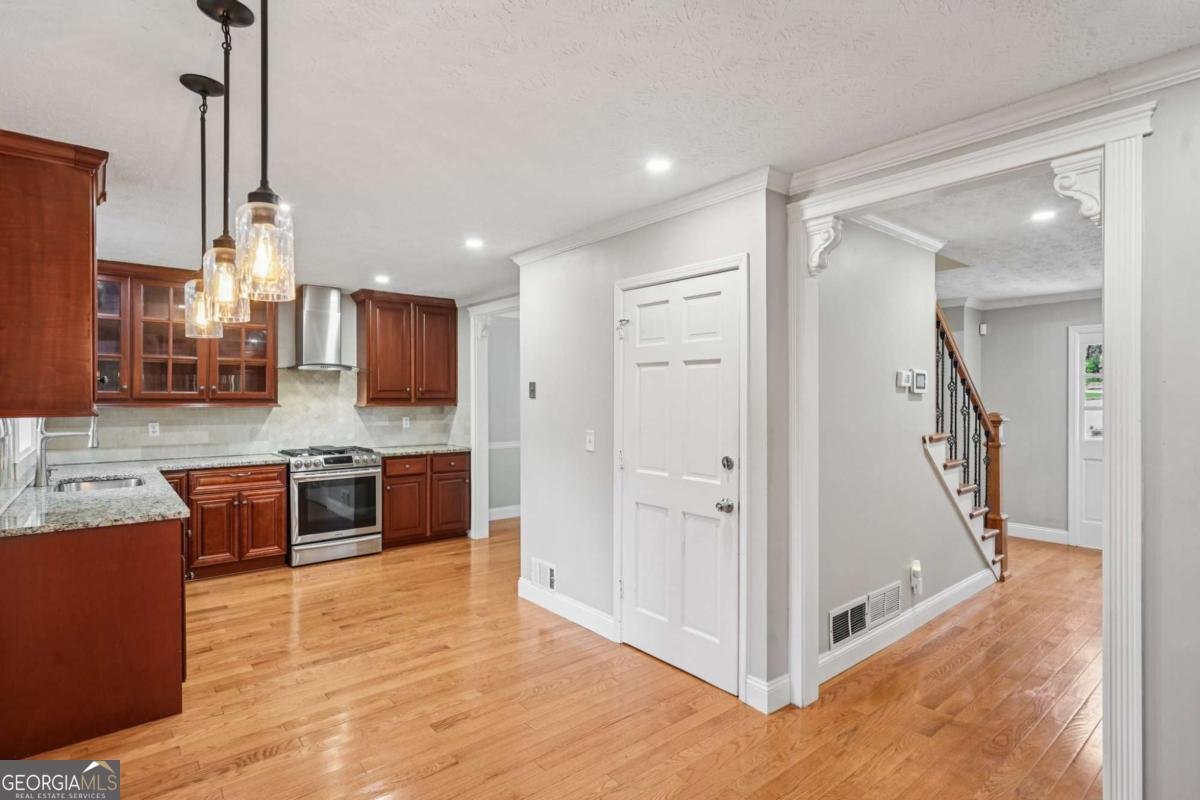 2101 Dawn Court Suwanee - 10