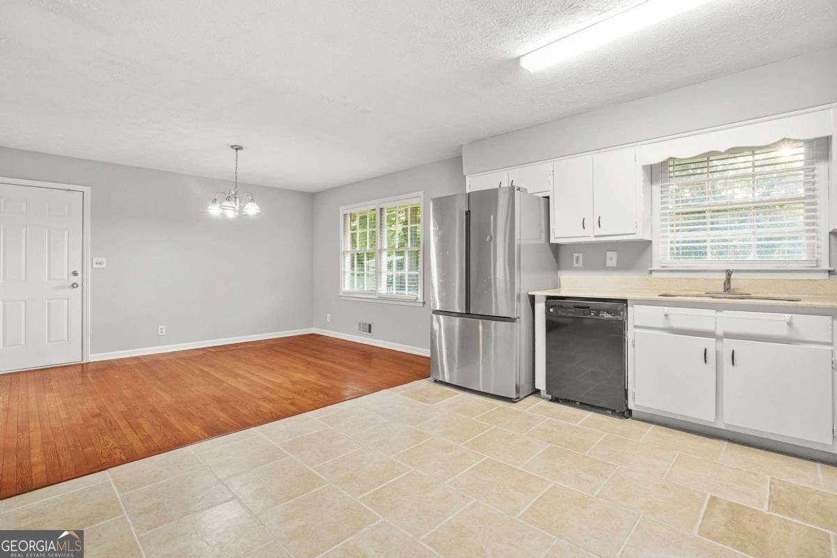 636 Hearon Drive Stone Mountain - 12
